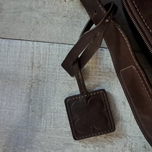 Liz Claiborne Brown Vegan Leather Purse - Picture 6 of 7